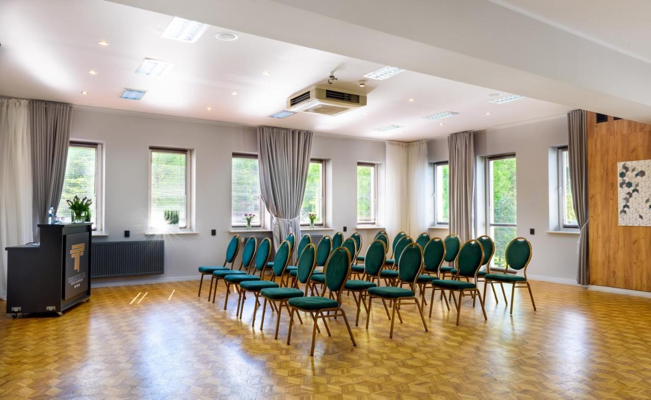 Tailor Hotel Sport & Conference Моронґ Екстер'єр фото